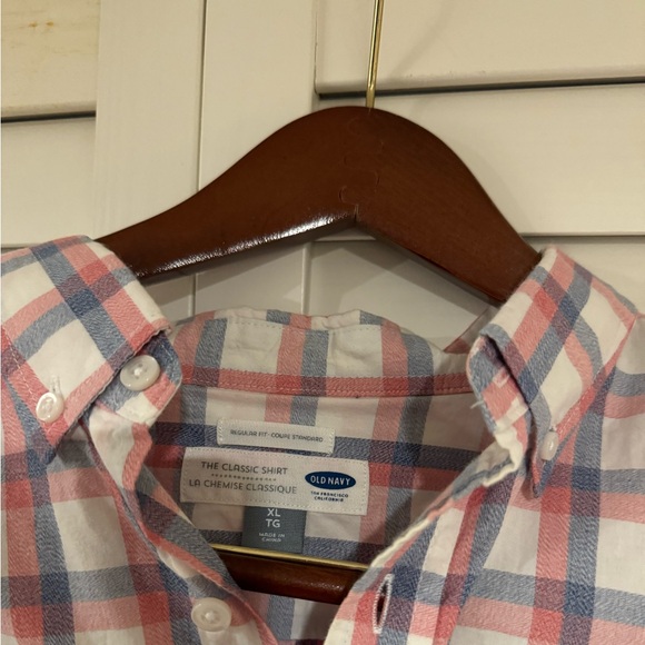 Old Navy Classic Button Down - Picture 2 of 3